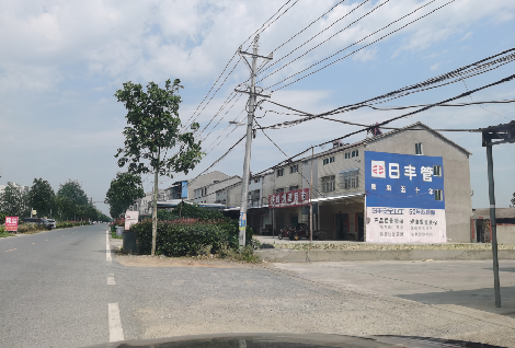 合山如何能保证墙体广告的醒目性？